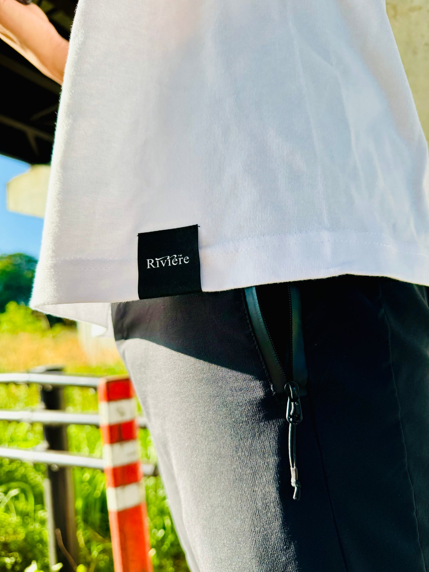 Rivière LOGOタグ Tシャツ
