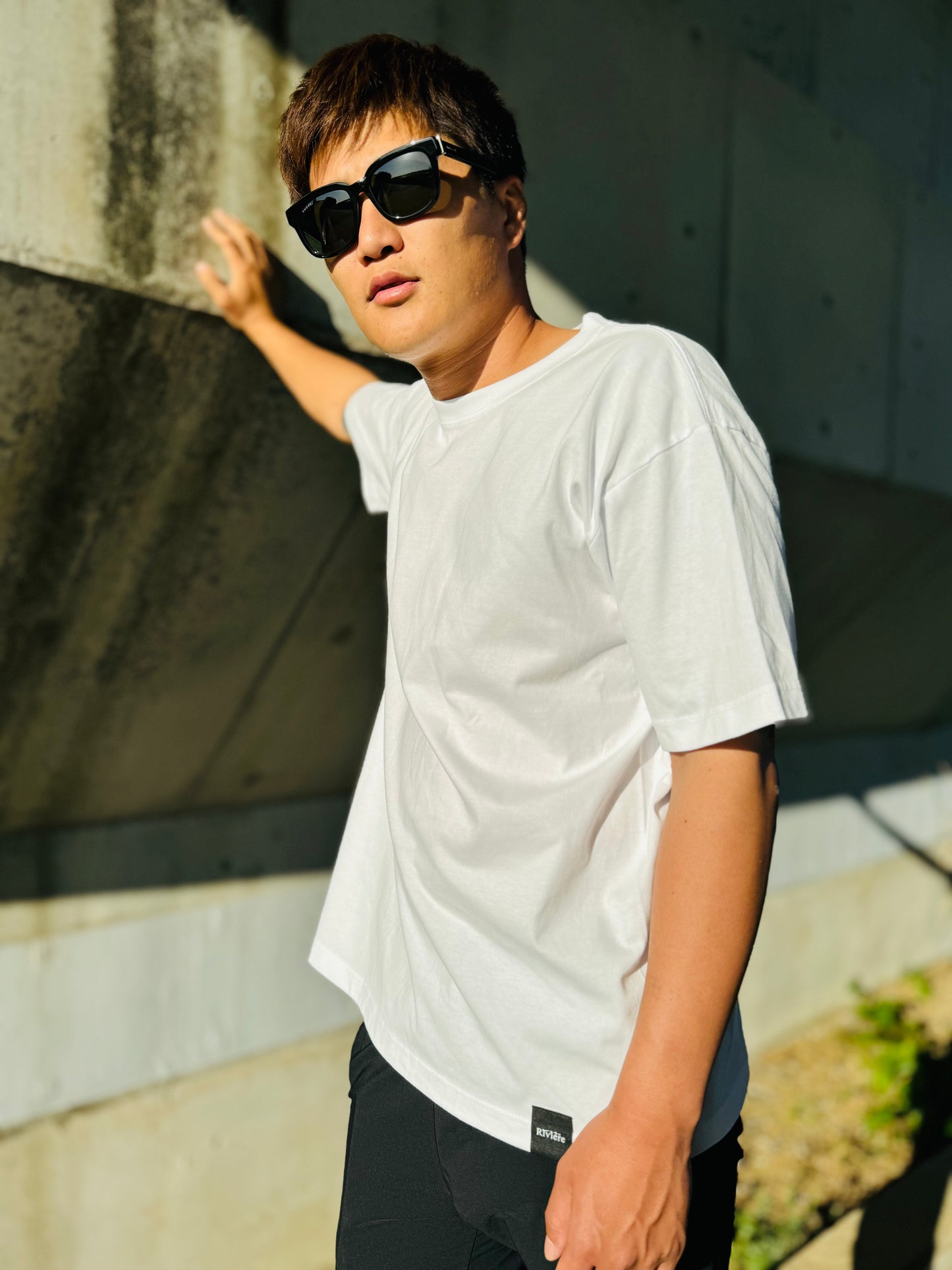Rivière LOGOタグ Tシャツ